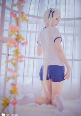 精品AV熟女一区二区偷窥海滩_土豆网在线观看