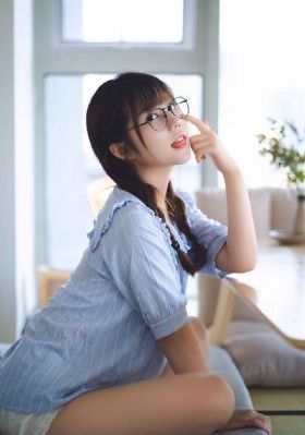 亚洲人的av_720影视在线观看