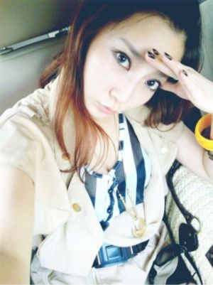 老头摸小雪的奶摸到舒服_720BD在线观看